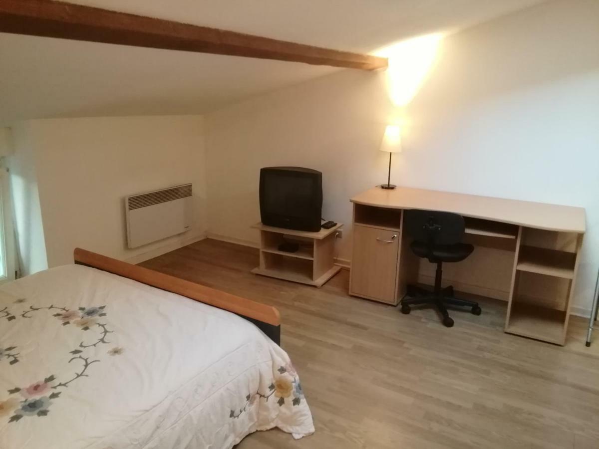 Apartamento Studio mansardé à Oyonnax Exterior foto