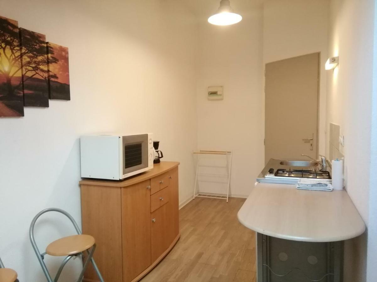 Apartamento Studio mansardé à Oyonnax Exterior foto